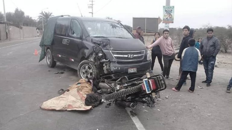 Ica: dos hermanos que iban en una moto murieron atropellados por una minivan - Ica
