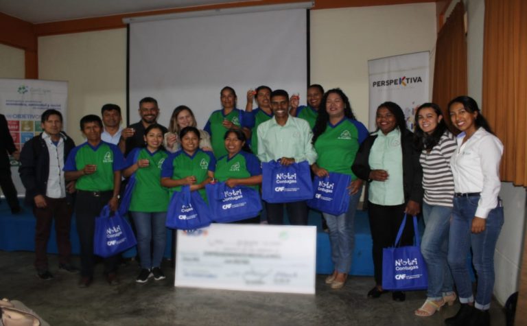 Mujeres de organizaciones sociales de base se convierten en mujeres emprendedoras en Ica - Perú