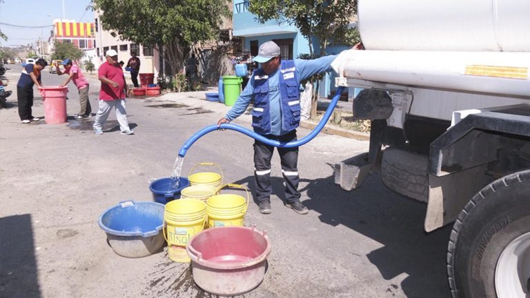 Emapica distribuye agua potable en Parcona por emergencia en pozo Natividad - Ica