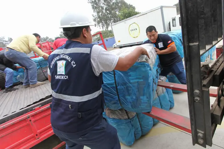 Gobierno Regional de Ica envía frazadas a zonas altas de Chincha afectada por el friaje - Ica