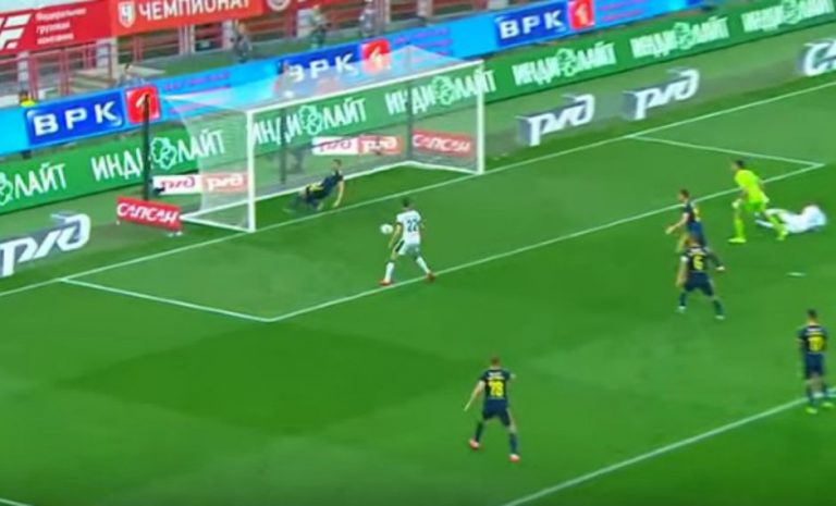 Defensa ruso protagoniza “la salvada del año” evitando dos veces un gol - Entretenimiento