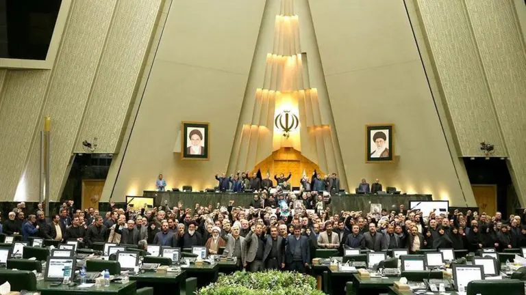 Irán designó como «terroristas» a todas las Fuerzas Armadas de Estados Unidos - Internacional