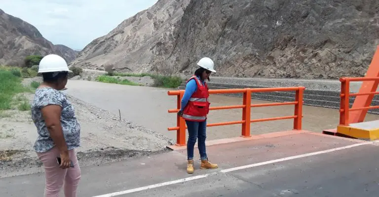 Puente de 6 millones de soles del municipio de Changuillo presenta fisuras - Ica