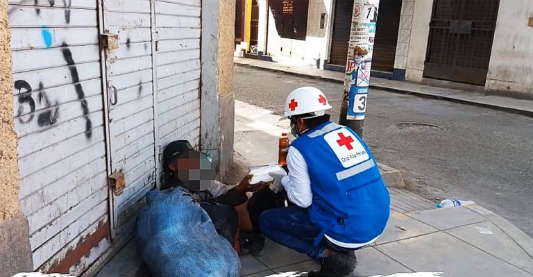 Cruz Roja en Ica entrega almuerzos a personas con extrema necesidad (video) - Perú