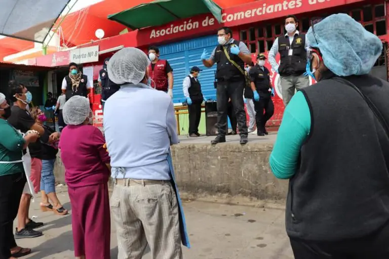 Cierran el Mercado Modelo de Ica por peligro a contagios de COVID-19 - Ica