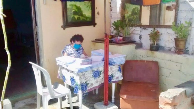 Jueza instaló oficina en su azotea para resolver sentencias durante estado de emergencia - Entretenimiento