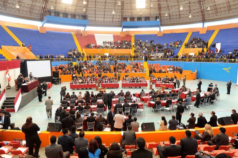 Así fracasó una sesión descentralizada del congreso que se hizo en Ica en el 2011 - Política
