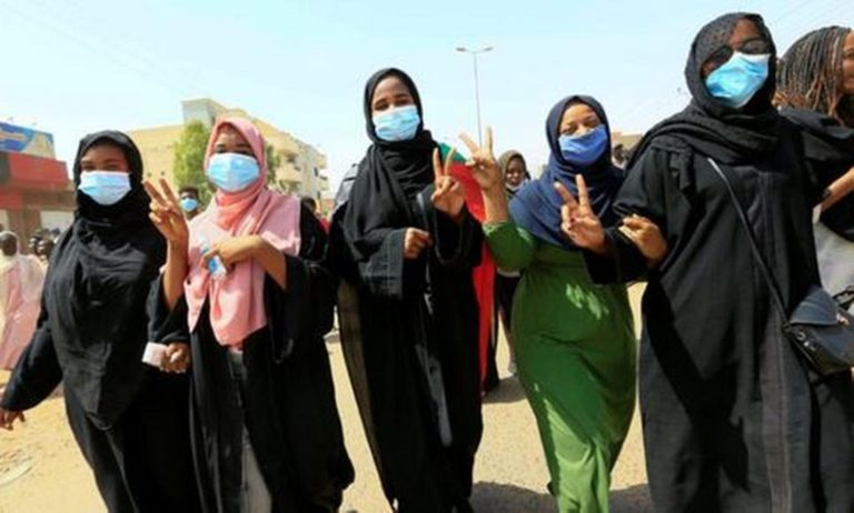 ¡Histórico! Prohíben mutilación genital femenina tras 30 años y permiten la libre circulación de mujeres en Sudán - Entretenimiento