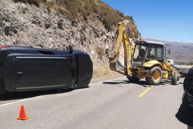 Congresista Edgar Alarcón sufre accidente de transito - Perú