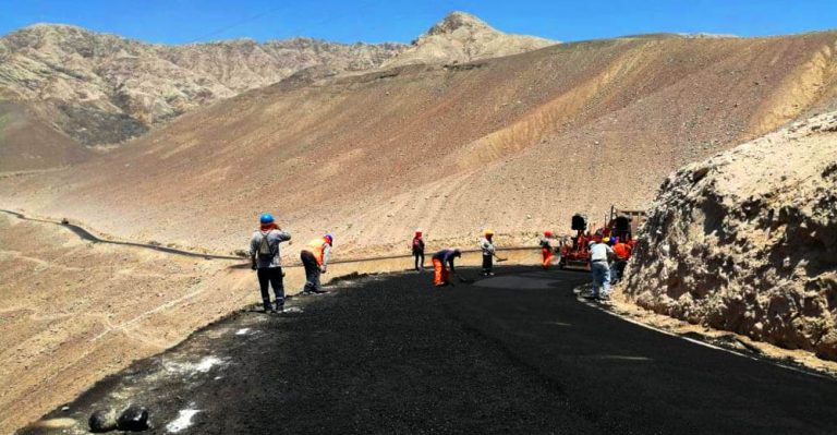Así avanza obra de asfaltado de la vía Vizcas – Saramarca en Palpa (Fotos) - Ica