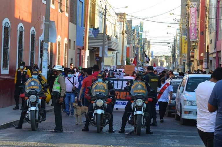 Defensoría pide a Municipio de Ica investigar caso de acoso sexual ocurrido durante marcha del 12N - Perú