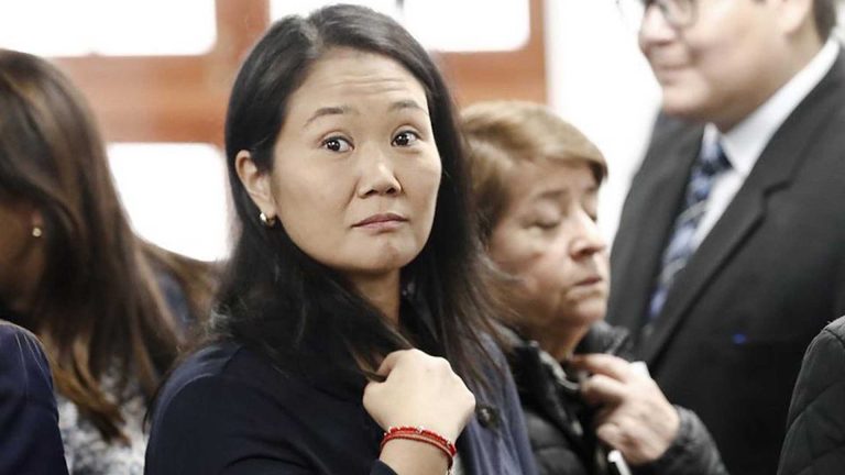 Keiko Fujimori: “Los peruanos le debemos mucho a la Policía Nacional” - Política