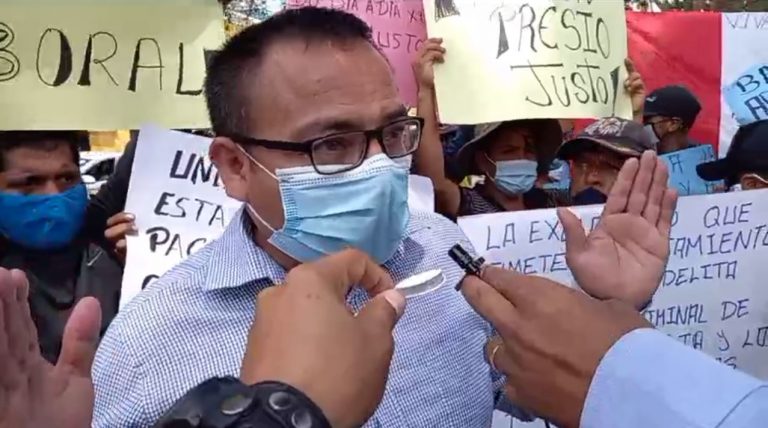 Congresista Lenin Bazán viajó a Ica para respaldar a los trabajadores del Paro Agrario (video) - Política
