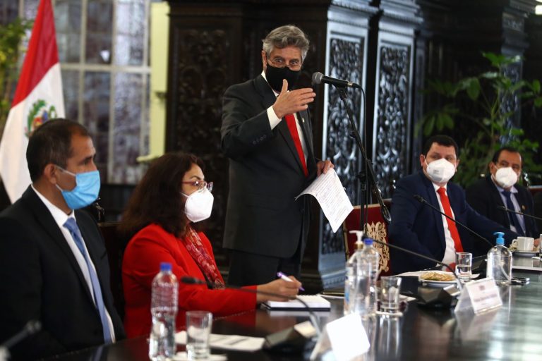 Ejecutivo presenta ante el Congreso proyecto de ley para modificar la Ley Agraria 27360 - Política