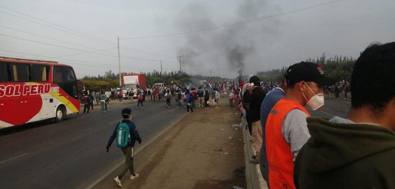 Paro agrario: Trabajadores bloquean Panamericana Norte en La Libertad - Perú