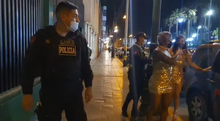 Detienen a cantantes de «Son Tentación» cuando realizaban videoclip en Chincha (video) - Ica
