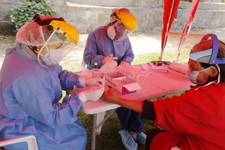 La vacuna contra el coronavirus en Perú es gratuita y voluntaria por Ley - Perú