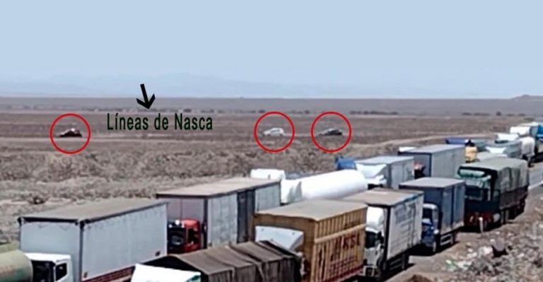 Vehículos atraviesan zona de las Líneas de Nasca como vías alternas por paro de transportistas - Turismo