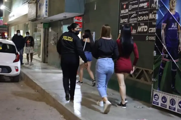 Aseguran que casos de VIH y Sida se están incrementando en Ica por la prostitución clandestina - Perú