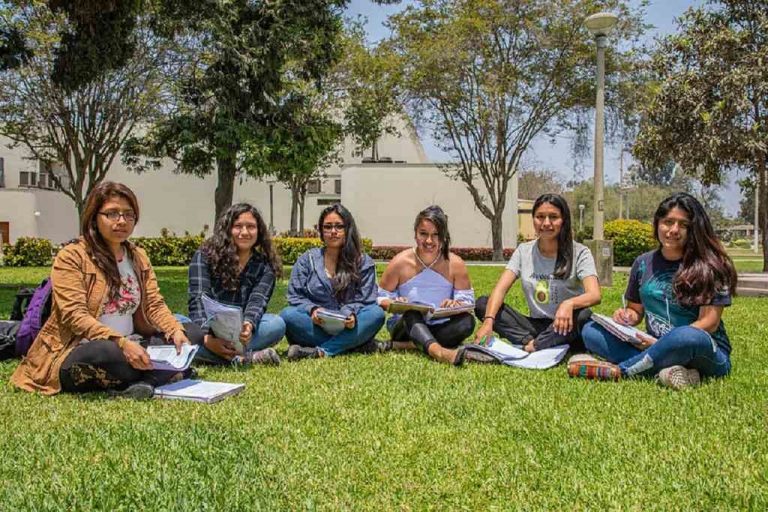 Talentos podrán postular hasta este viernes 23 de julio al concurso Beca Permanencia - Perú