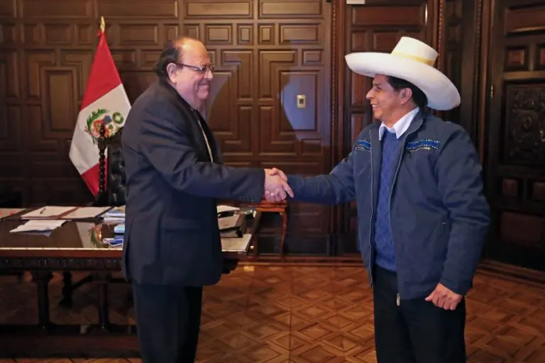 Por fin Pedro Castillo se reunió con el titular del BCR Julio Velarde - Política