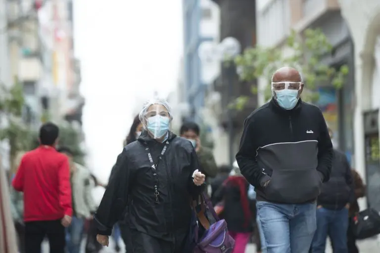 Trabajadores que laboren feriado 30 de agosto percibirán triple pago - Perú