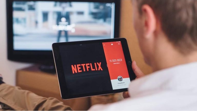 Advierte que «el contenido irrelevante» de Netflix y TikTok ‘embarra’ nuestras mentes - Perú
