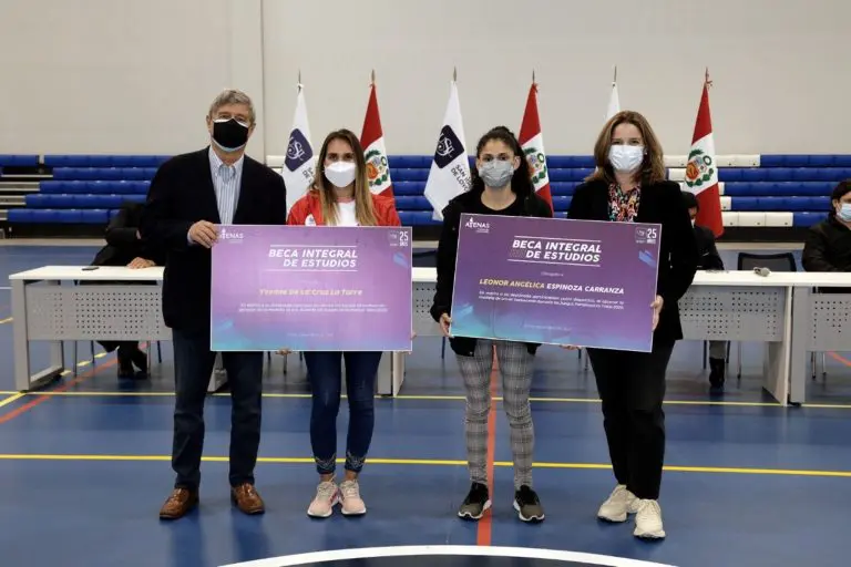 Angélica Espinoza estudiará en la universidad tras recibir beca integral - Perú