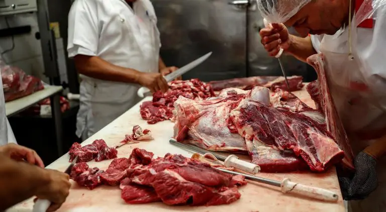 Brasil detecta casos atípicos del ‘mal de vacas locas’ y suspende exportaciones para China - Internacional