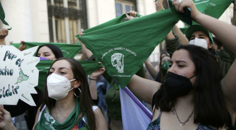Cámara de Diputados chileno aprueba el aborto libre hasta 14 semanas - Internacional