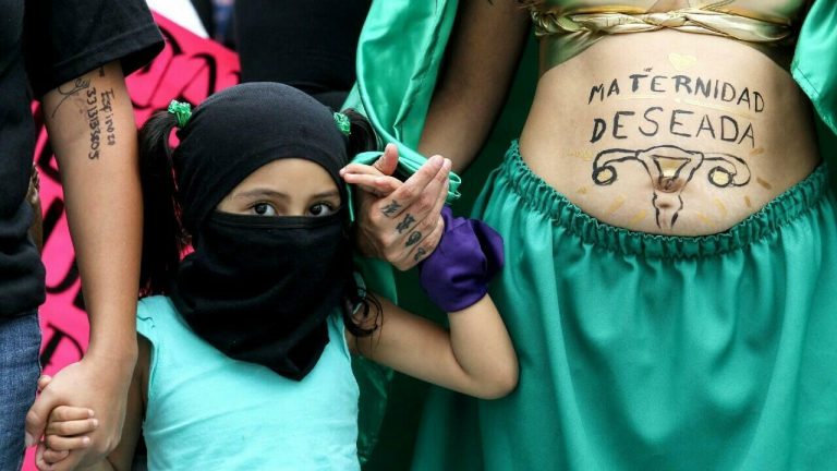 Suprema Corte aprueba la despenalización del aborto en México - Internacional
