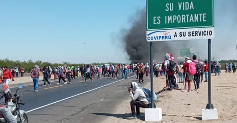 Ica: Toman y bloquean la Panamericana Sur - Ica