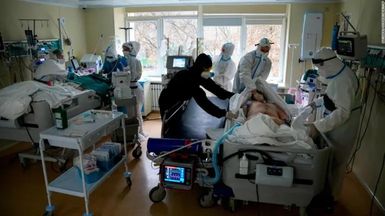 Rusia sufre récord de muertes por la COVID-19 con 1,123 decesos en un solo día - Internacional