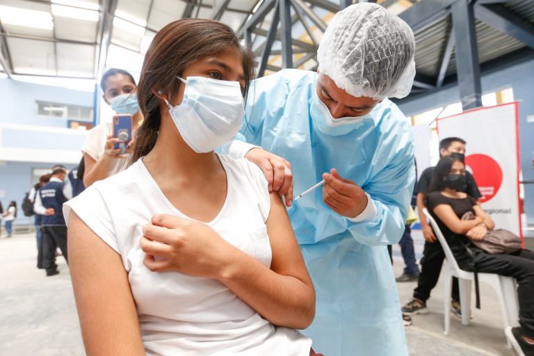Covid-19: el 60% de la población objetivo en Perú ya tiene las dos dosis de vacuna - Perú