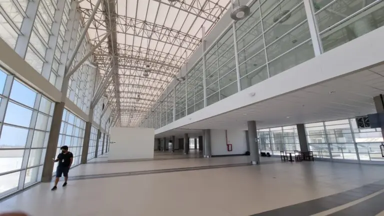 Anuncian la reactivación del aeropuerto internacional de Pisco, el «Elefante Blanco de Ica» - Perú