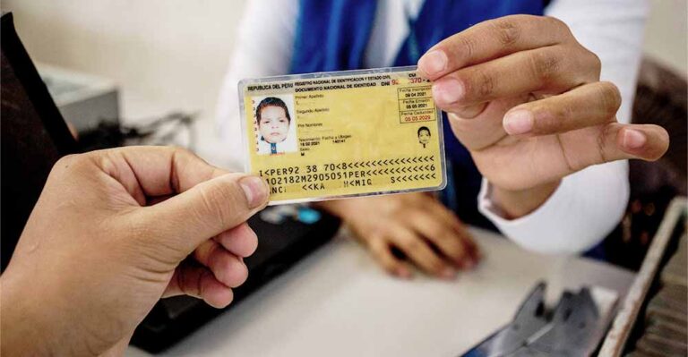 RENIEC alerta que más de 78 mil electores mayores de edad aún tienen DNI amarillo - Perú