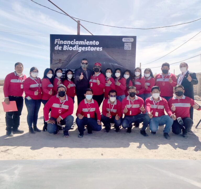 Caja Ica con éxito realizó entrega de primer biodigestor en Arequipa - Perú