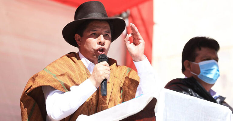 Pedro Castillo acepta renunciar a Perú Libre, agradeció a ese partido por llevarlo a la presidencia - Política