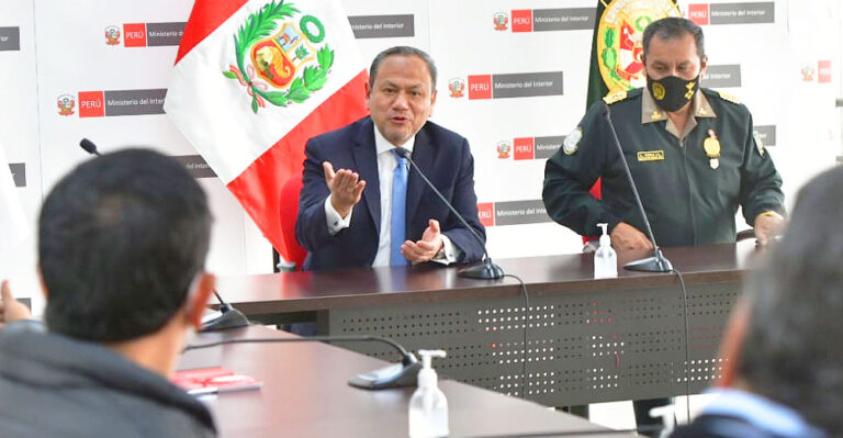 Ahora el Congreso cita al ministro del Interior por «secuestro» de periodistas en Cajamarca - Política