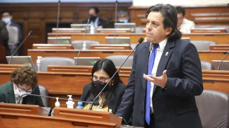 Aseguran que ya hay cerca de 80 votos en el Congreso y un borrador listo para vacar a Pedro Castillo - Política
