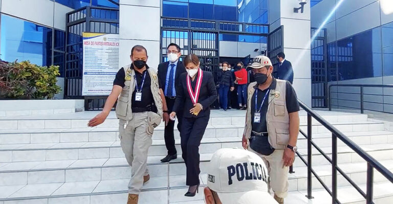 Así fue la visita de la fiscal de la nación Patricia Benavides a la región Ica, ni una sola palabra a la prensa - Política