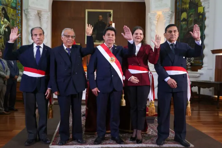 Pedro Castillo de manera sorpresiva presenta a nuevos ministros de Defensa, Mujer y Ambiente - Política