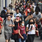 Anuncian el fin del uso obligatorio de mascarilla y carnet tras dos años de Pandemia en el Perú