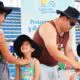En la playa o piscina: Bloqueadores solares evitan quemaduras y cáncer a la piel