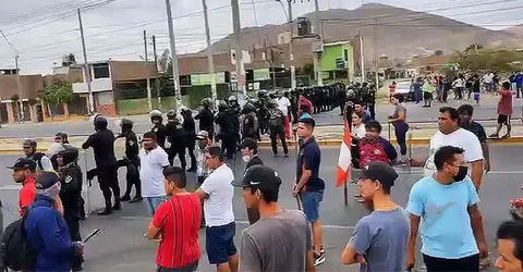 Buscan desatar "guerra civil" en Ica: PNP interviene con civiles violentos para enfrentar a manifestantes