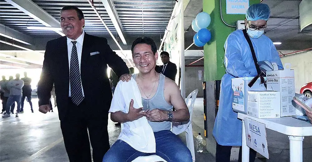 Primer lote de la vacuna bivalente llegó a Ica ¿Quiénes serán los primeros en aplicarse?