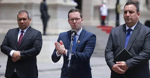 Avanza País propone a Dina Boluarte otorgar amnistía a policías tras masacre durante protestas