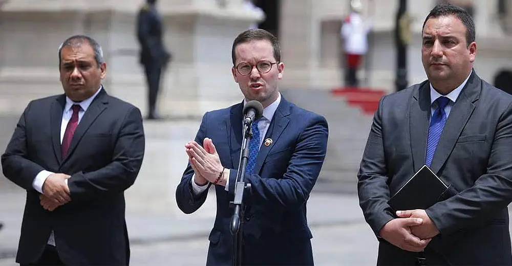 Avanza País propone a Dina Boluarte otorgar amnistía a policías tras masacre durante protestas