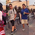 Luis Lazo suplicar perdón: joven pidió a policías "métele bala" contra una mujer manifestante