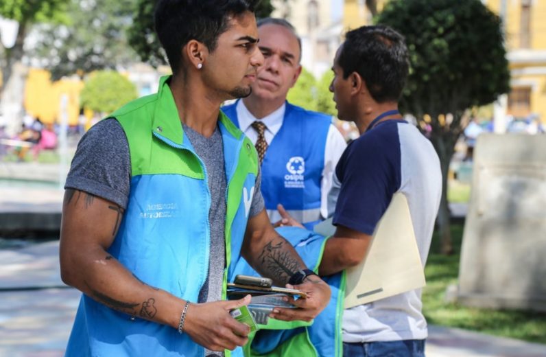 Persiste la venta callejera de chips móviles en Ica ¿Por qué está prohibido y es peligroso?